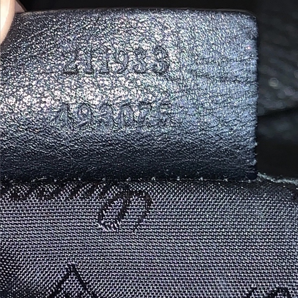 Gucci Guccissima  Black Hobo - Picture 15 of 16